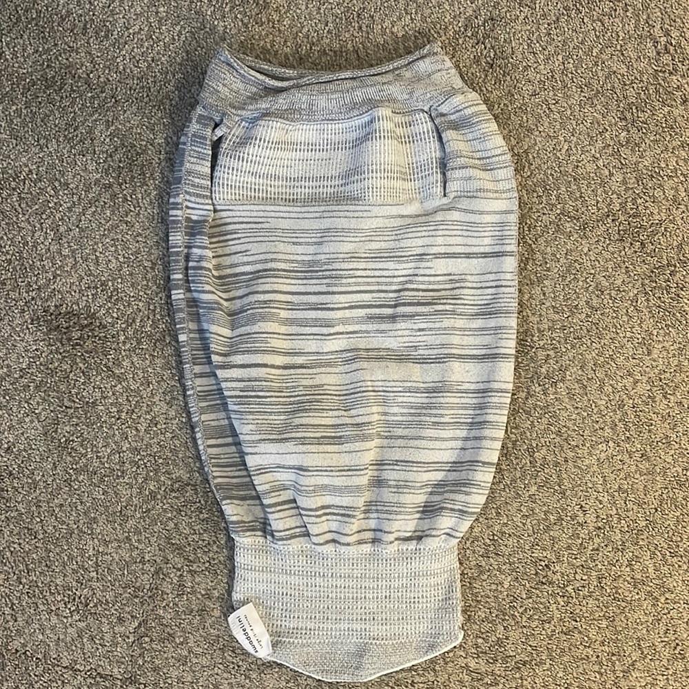 Swaddelini swaddle